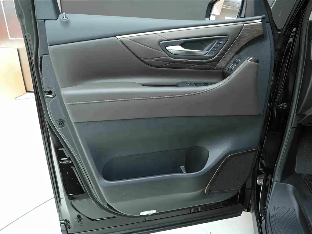 Toyota Alphard 2025 — фото 16