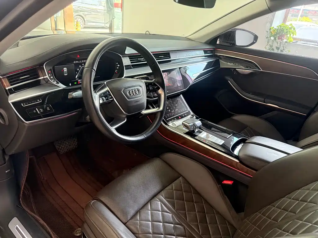 Audi A8 2021