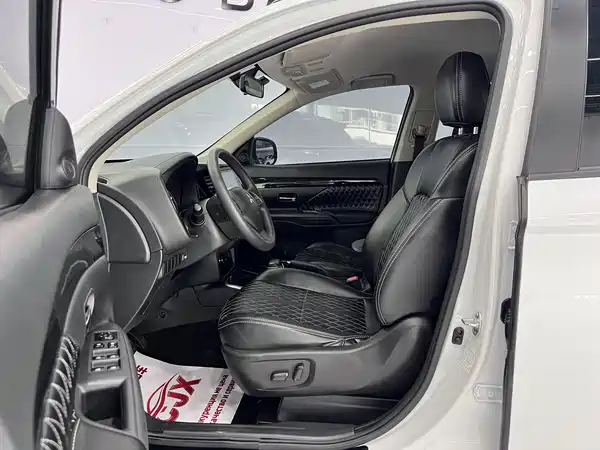 Mitsubishi Outlander 2022