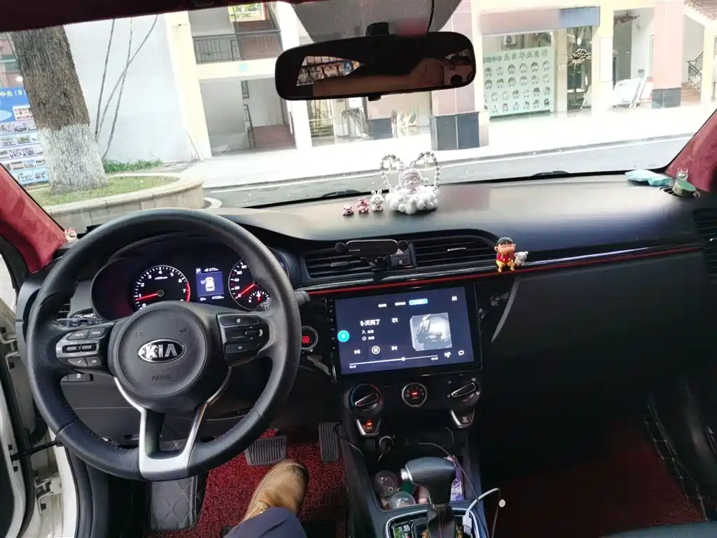 Kia KX Cross 2018 — фото 13