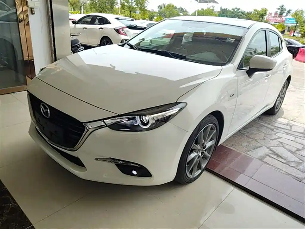 Mazda 3 Axela 2019 — фото 2