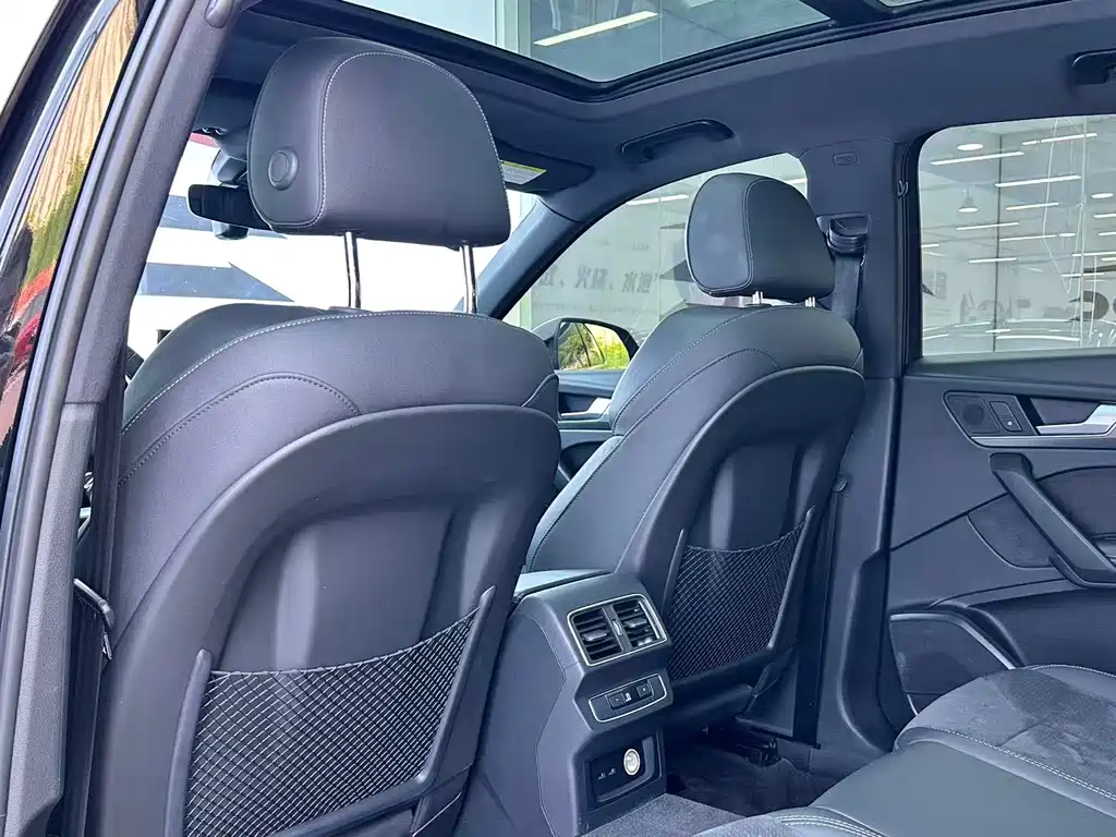 Audi Q5L Sportback 2022 — фото 13
