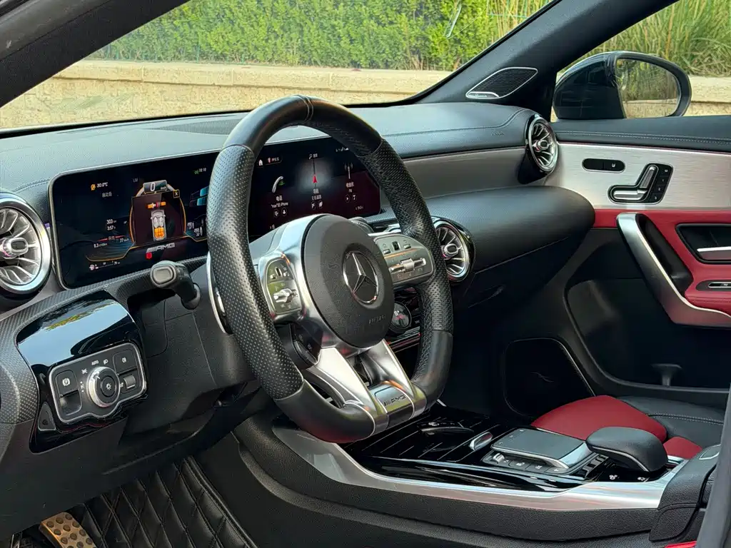 Mercedes-Benz Mercedes CLA AMG 2020 — фото 15
