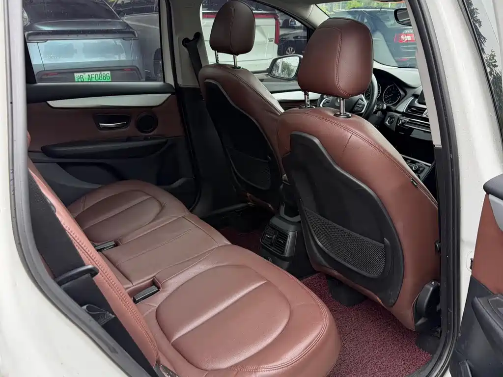 BMW 2 Series Gran Tourer 2017 — фото 16
