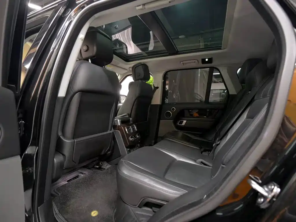Land Rover Range Rover 2020 — фото 11