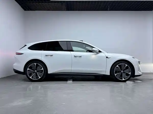 NIO ET5T 2025