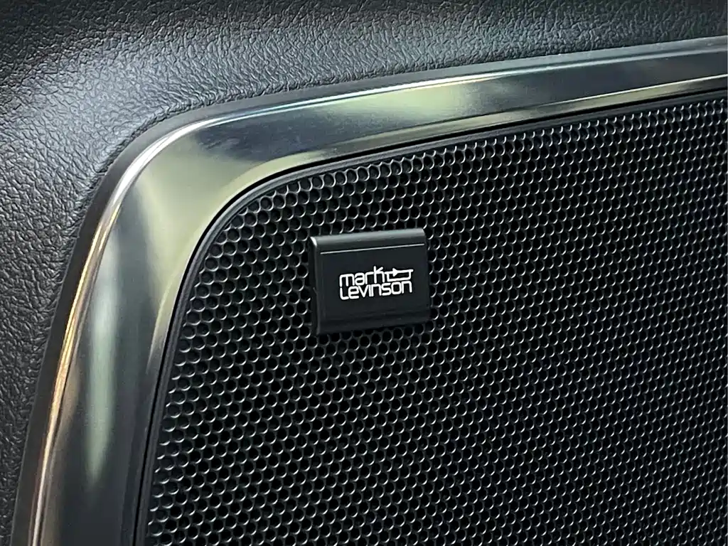 Lexus LM 2020 — фото 13