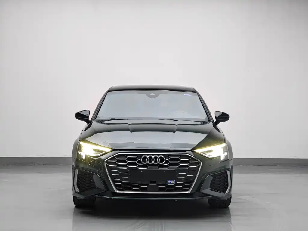 Audi A3 2023 — фото 2