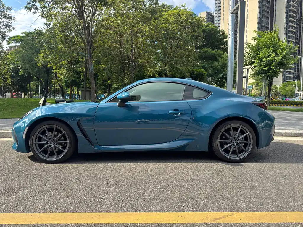 Subaru BRZ 2022 — фото 4