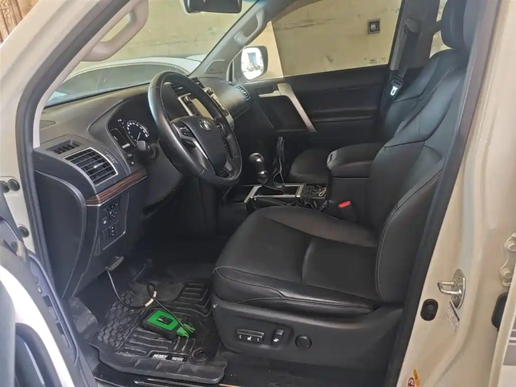 Toyota Prado 2019 — фото 15
