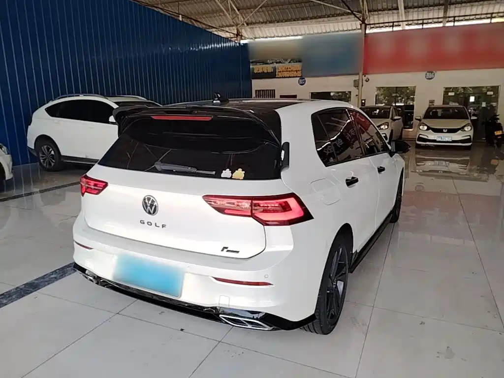 Volkswagen Golf 2021