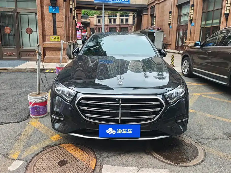 Mercedes-Benz E-Class 2025
