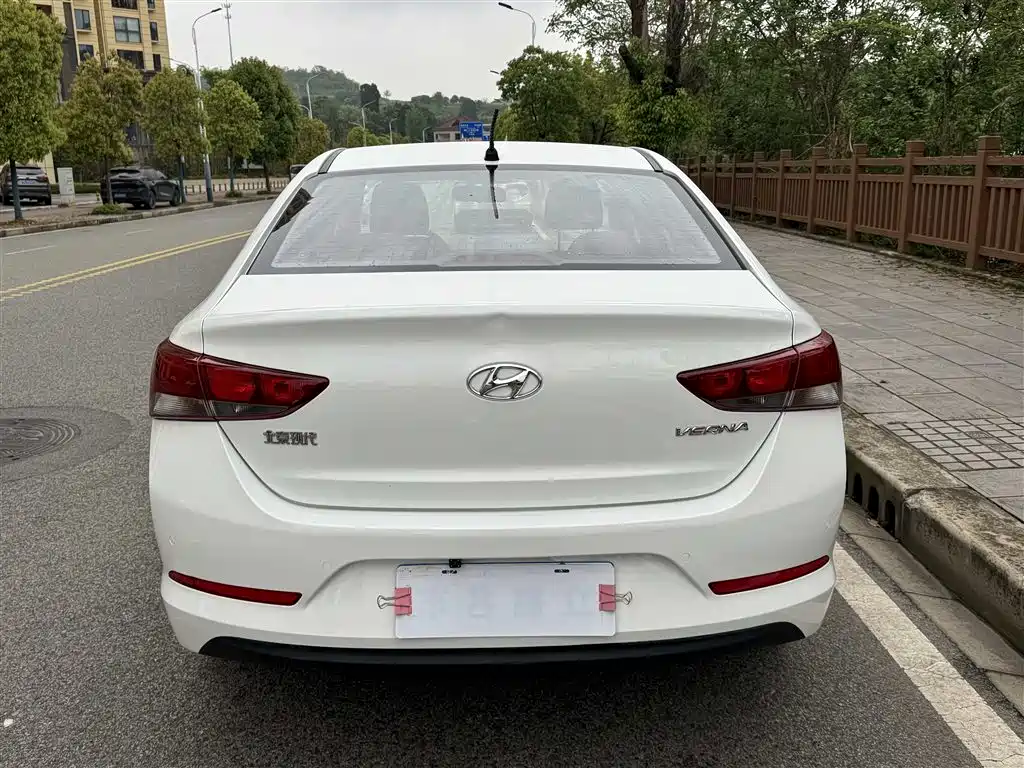 Hyundai Verna 2017 — фото 5