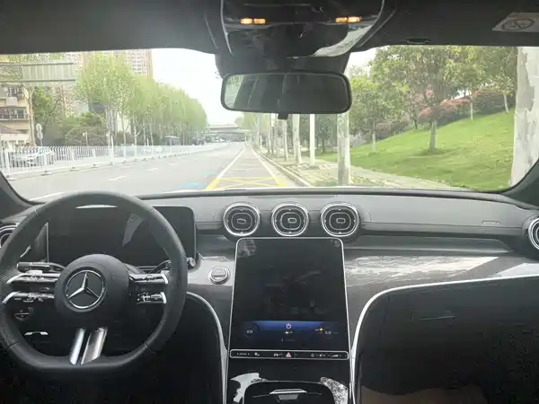 Mercedes-Benz C-Class 2024