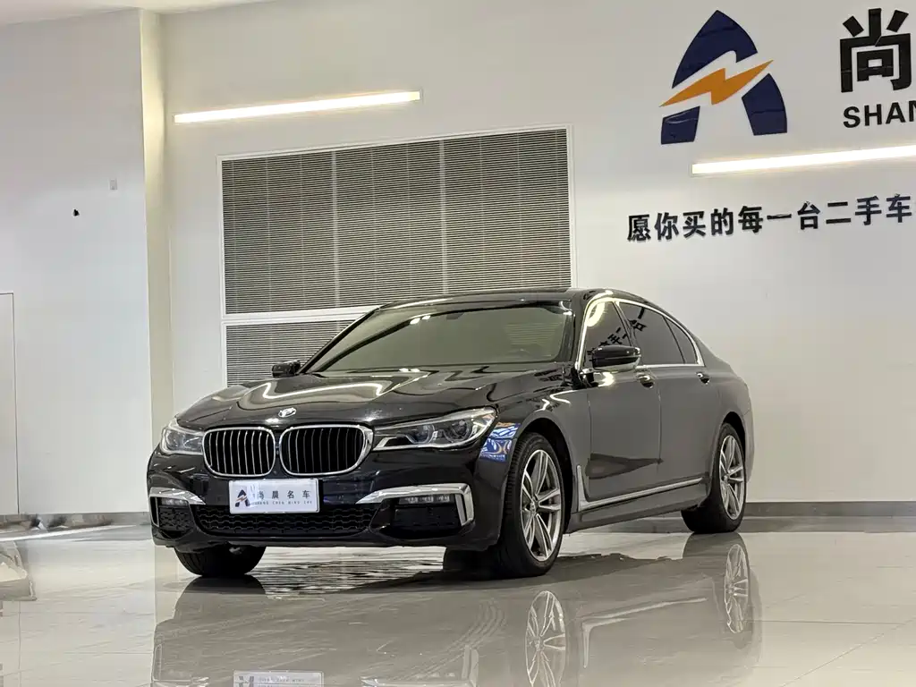 BMW 7 Series 2018 — фото 1