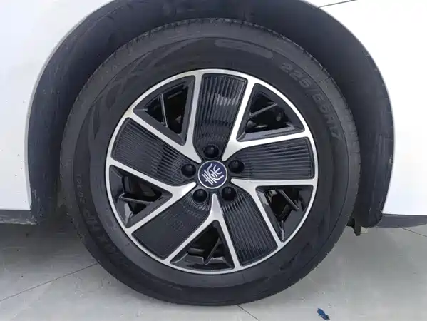 BYD Qin L 2024