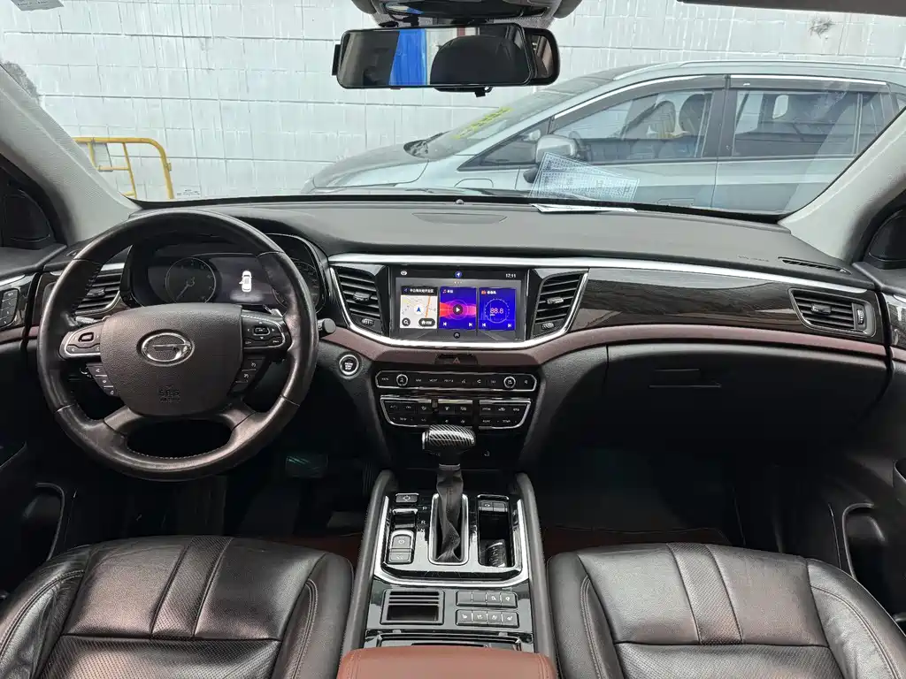 GAC Motor Trumpchi GS8 2018 — фото 11