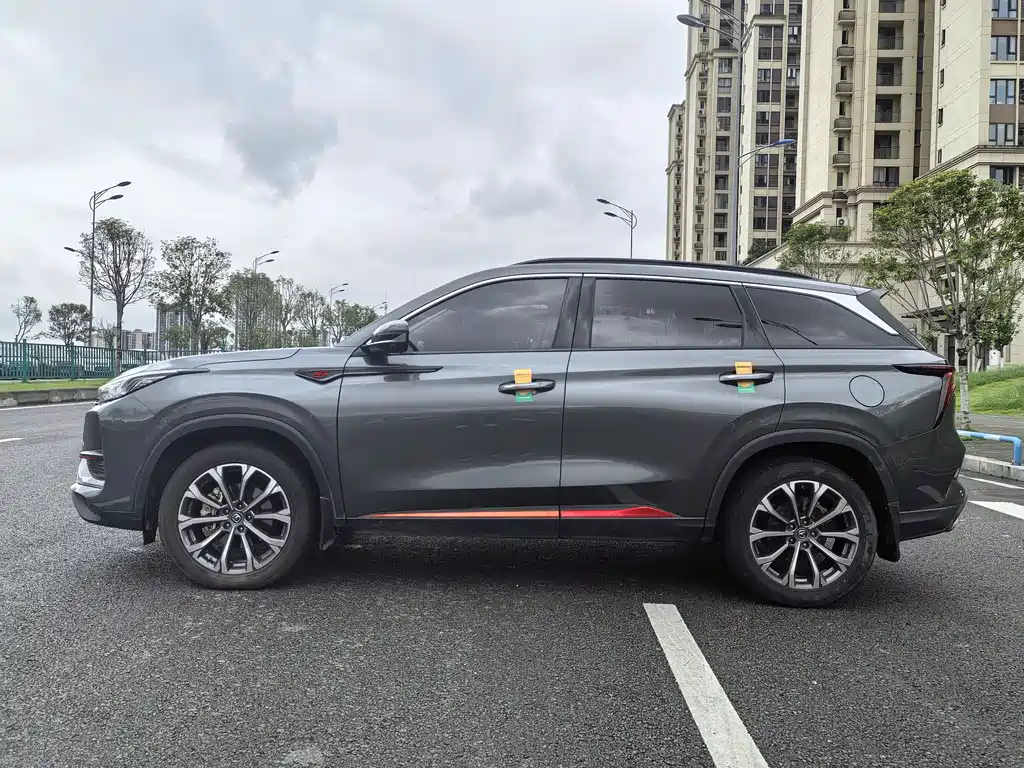 Changan CS75 PLUS 2021 — фото 4