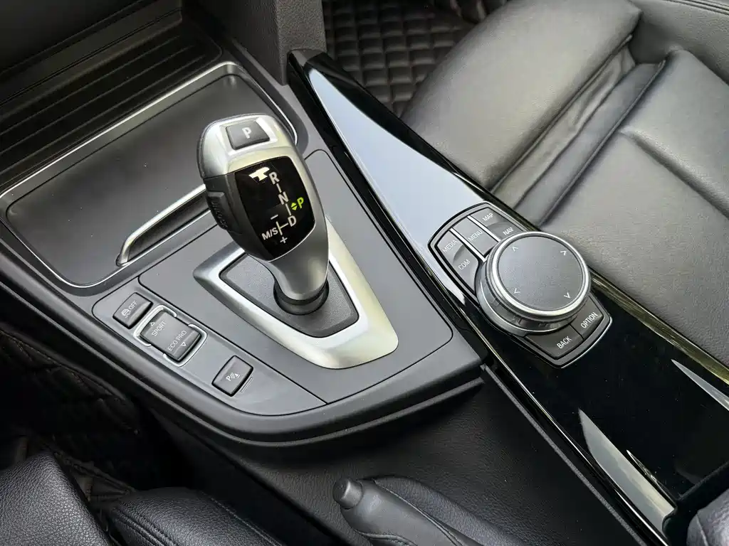 BMW 3 Series GT 2021 — фото 10