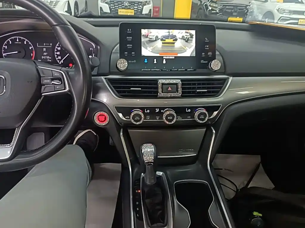 Honda Accord 2021 — фото 13