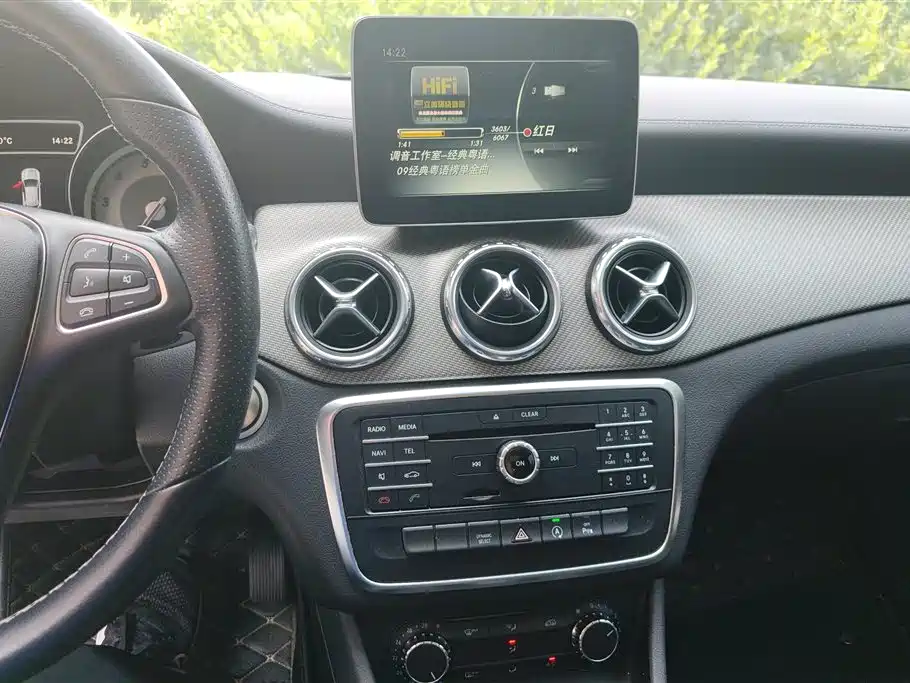 Mercedes-Benz GLA 2016 — фото 13