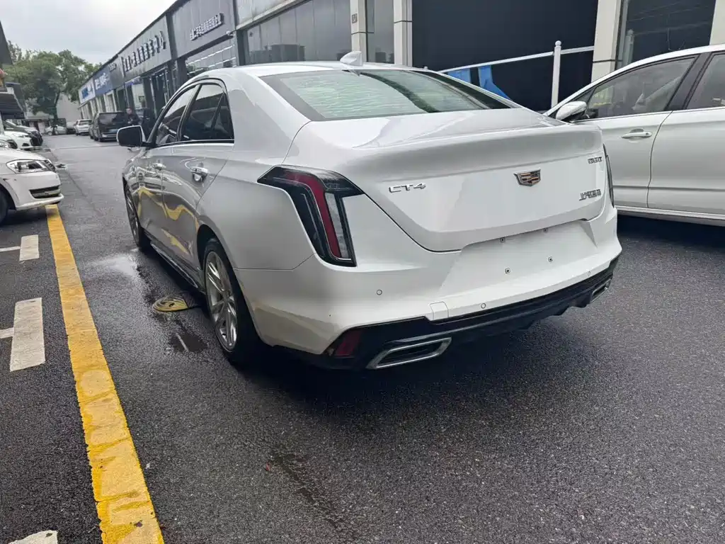 Cadillac CT4 2020 — фото 11