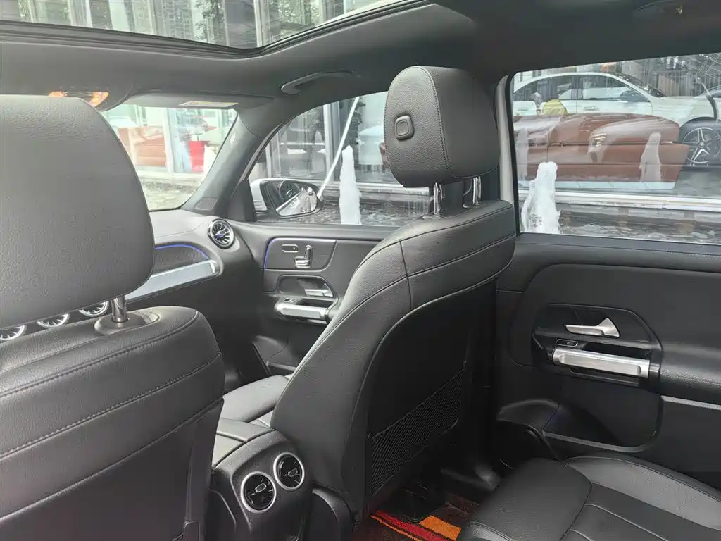 Mercedes-Benz GLB 2020 — фото 19