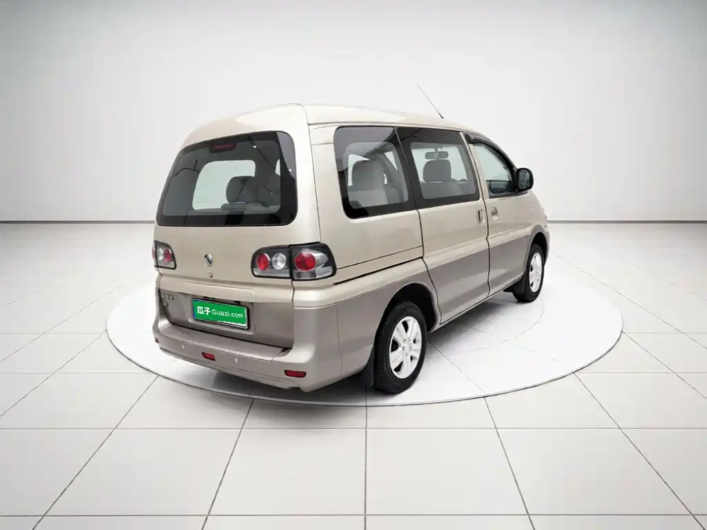 Dongfeng Lingzhi 2015