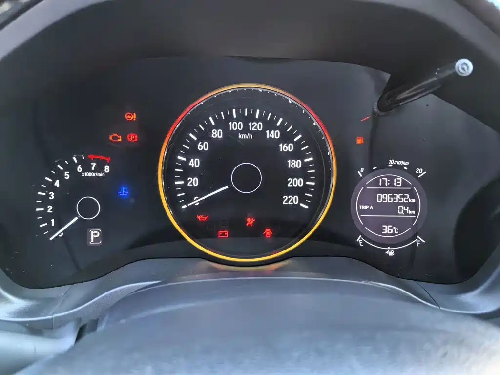 Honda Vezel 2017 — фото 12