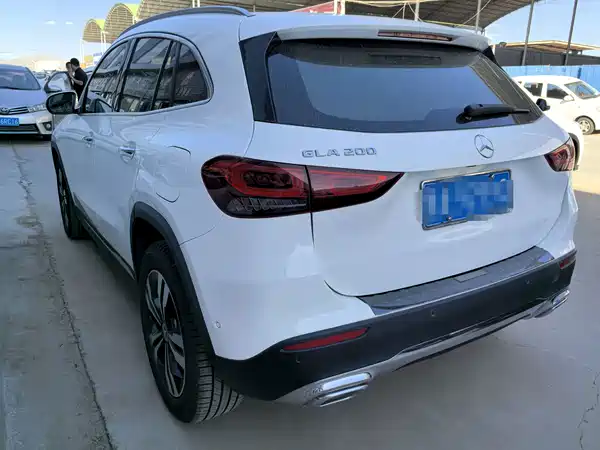 Mercedes-Benz GLA 2021