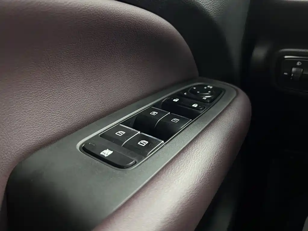 GAC Trumpchi M6 2022 — фото 14