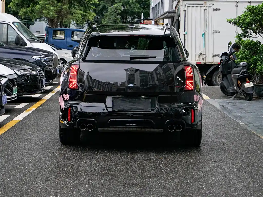 MINI JCW COUNTRYMAN 2025 — фото 13