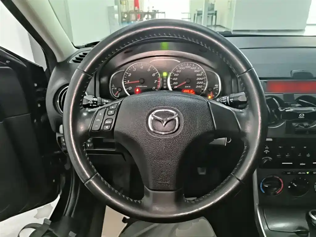 Mazda 6 2015 — фото 11