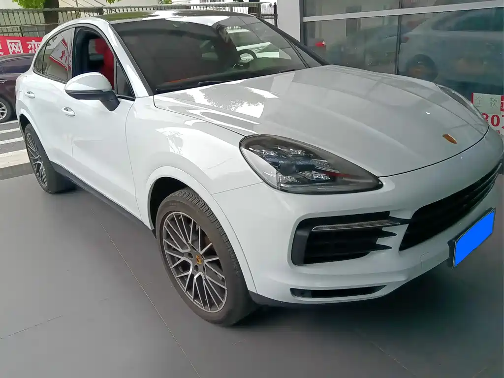 Porsche Cayenne 2021 — фото 2