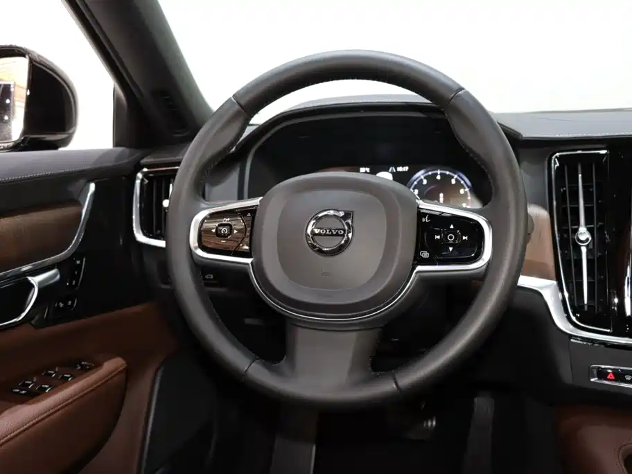 Volvo S90 2021 — фото 12