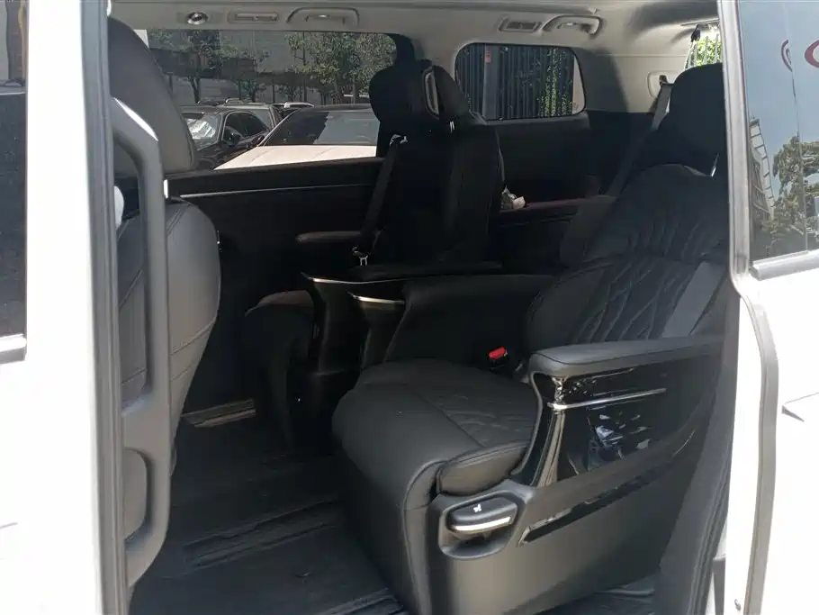 GAC Motor Trumpchi M8 2025 — фото 10