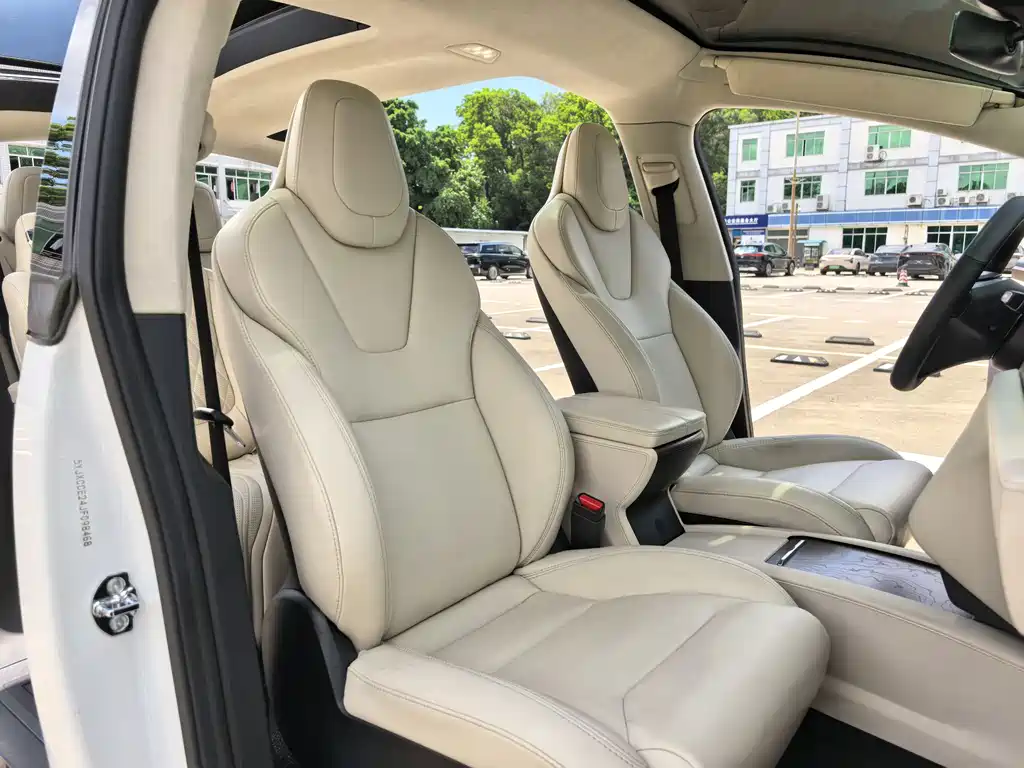 Tesla Model X 2018