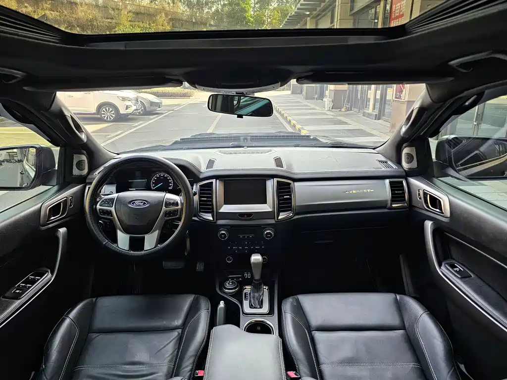 Ford Everest 2018 — фото 11