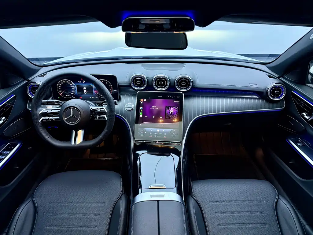 Mercedes-Benz C-Class 2023 — фото 9