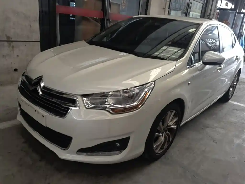 Citroën C4L 2015 — фото 1