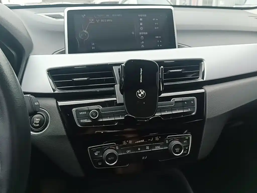 BMW X1 2017 — фото 13