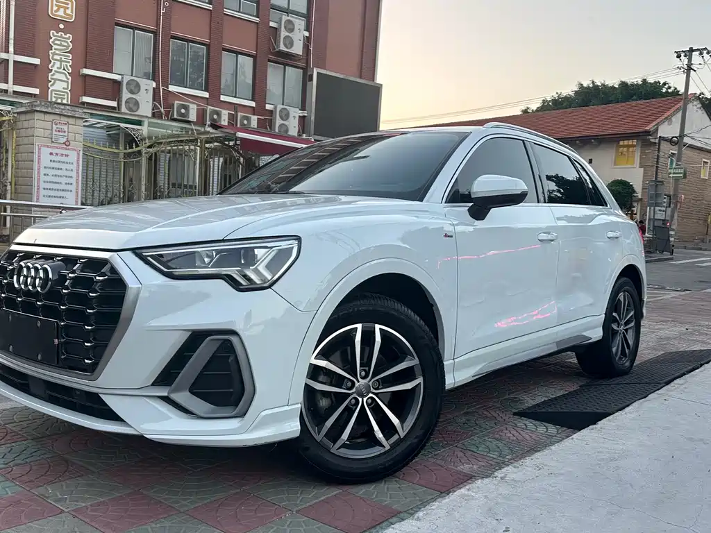 Audi Q3 2021
