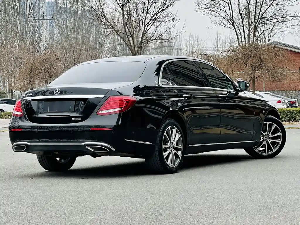 Mercedes-Benz E-Class 2018 — фото 9