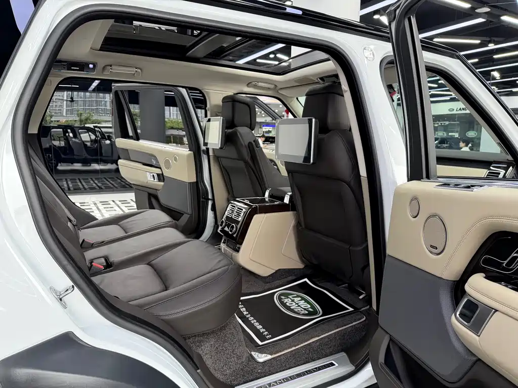 Land Rover Range Rover 2021 — фото 20