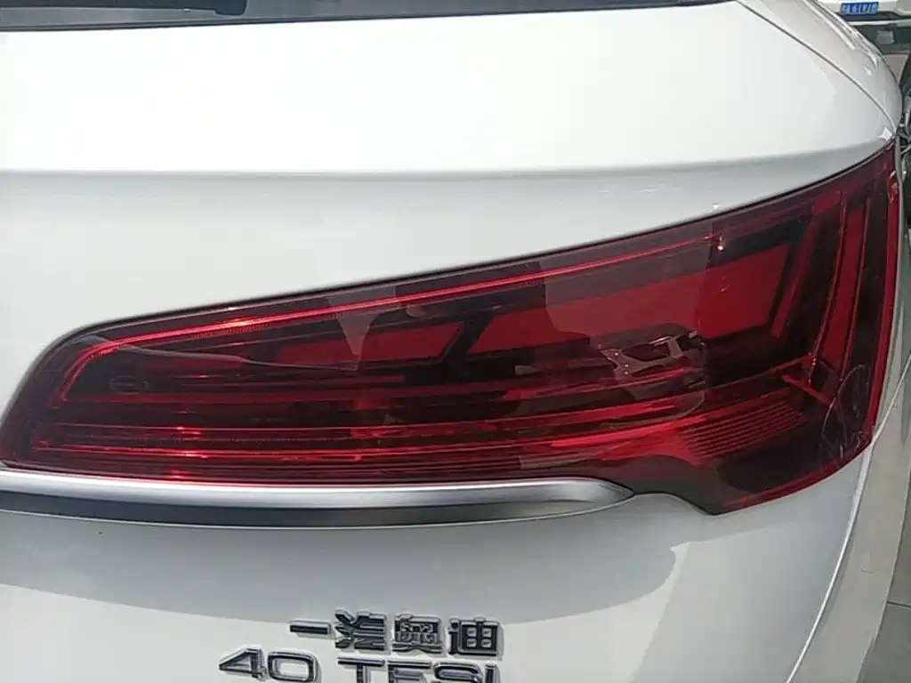 Audi Q5L 2022 — фото 8