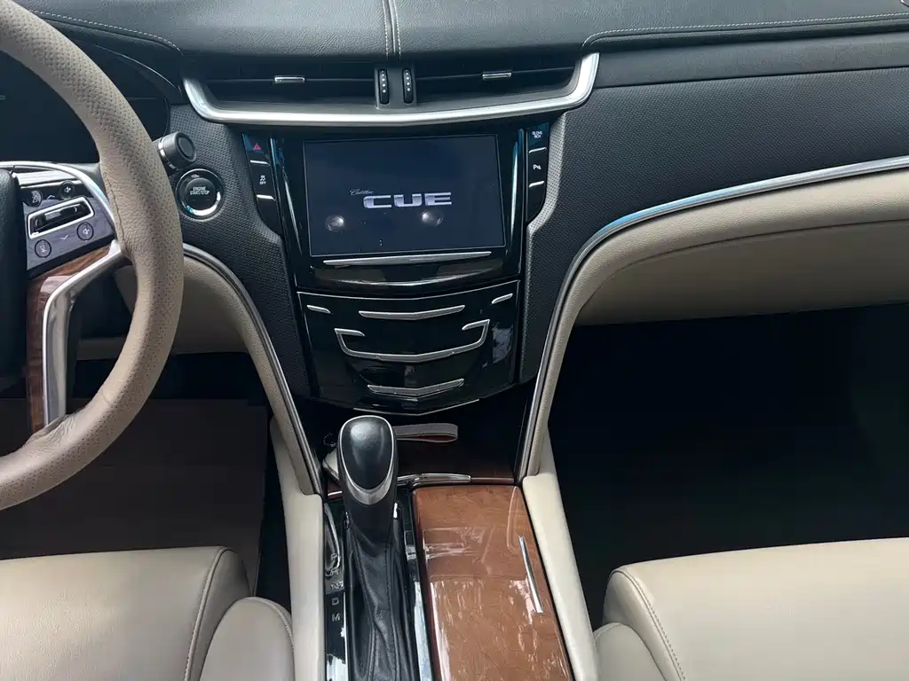 Cadillac XTS 2018 — фото 12
