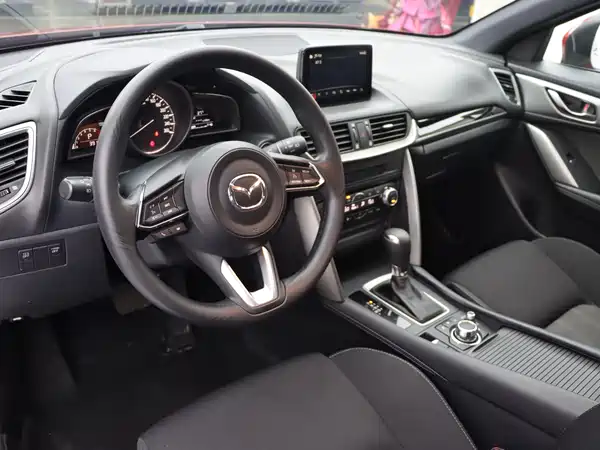 Mazda CX-4 2018