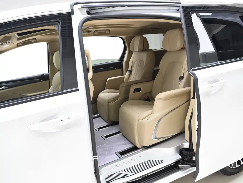Buick GL8 Hybrid 2025 — фото 22