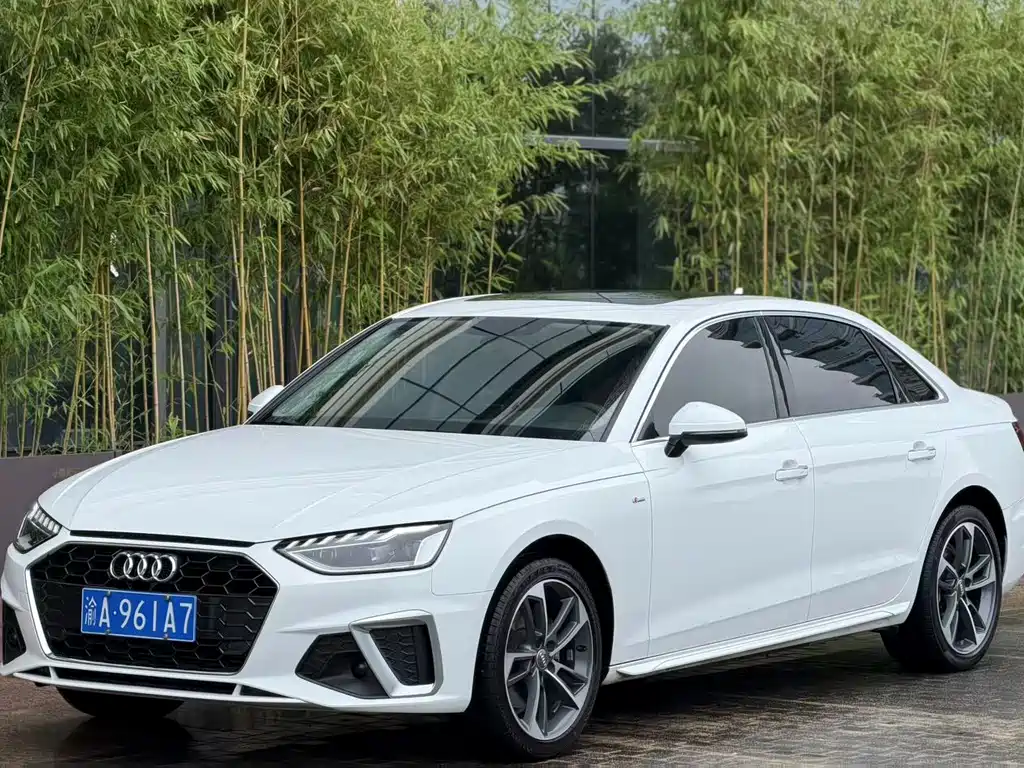 Audi A4L 2021