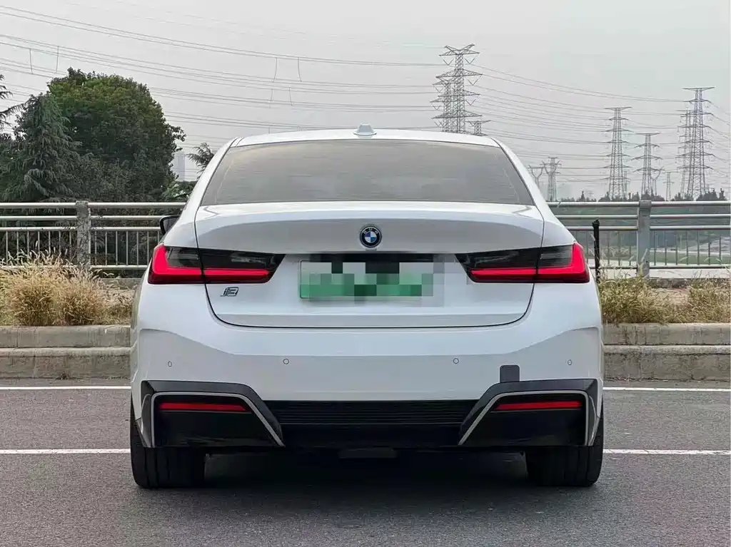 BMW i3 2023 — фото 8